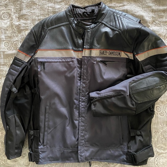 Men's H-D jacket; double lined leather & water proofed. Retail new $650.